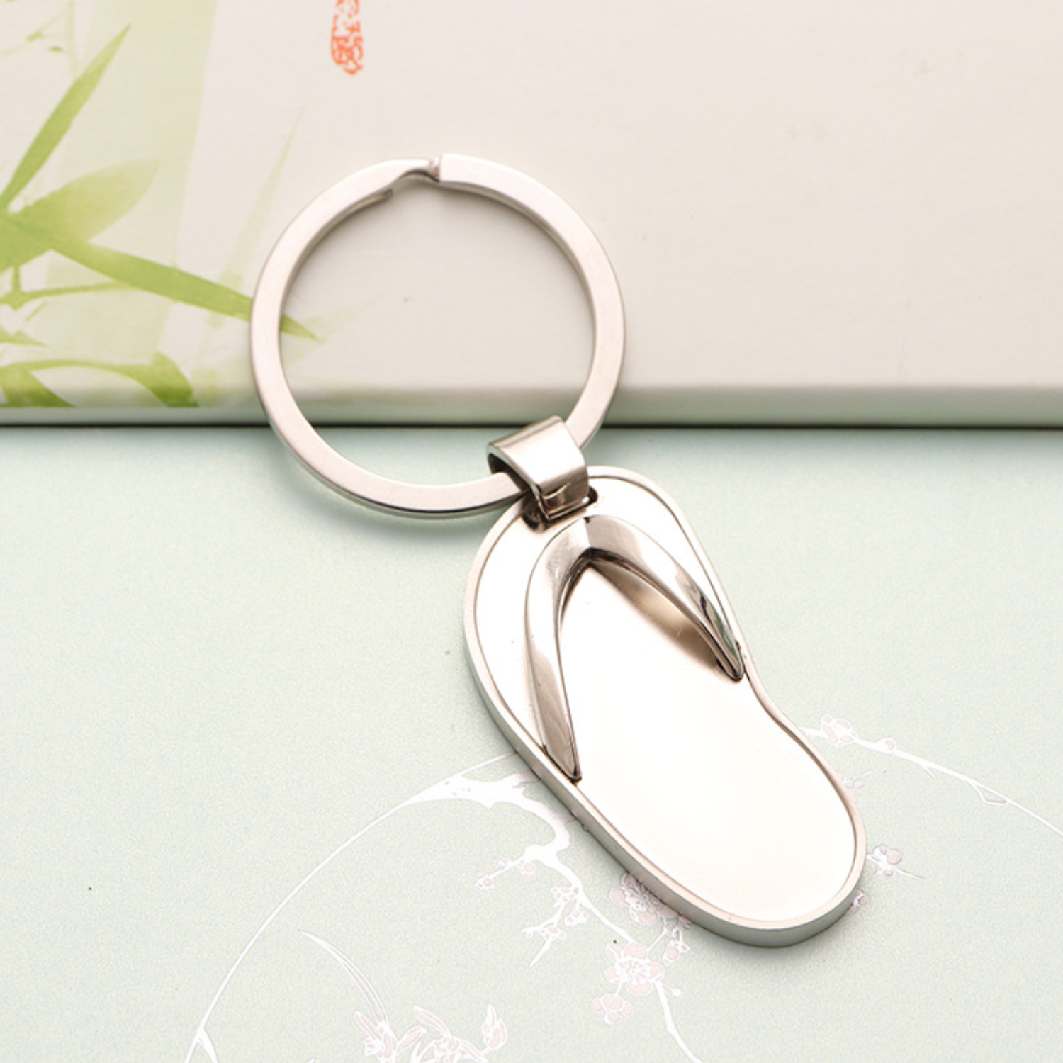 Zinc Alloy Metal Sandal Shaped Keychain 3