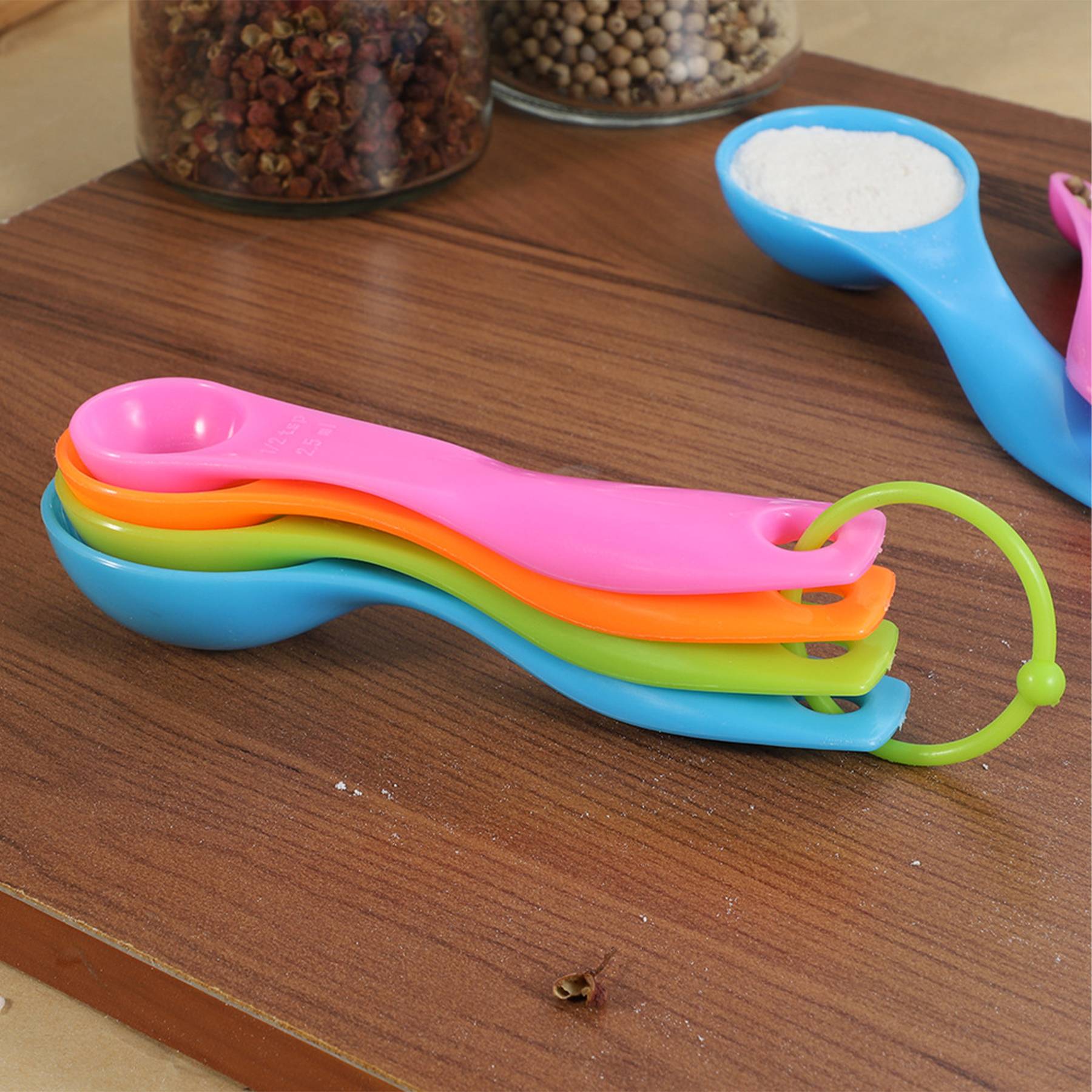 Colorful Measuring Plastic Spoons 4-Piece Set 2