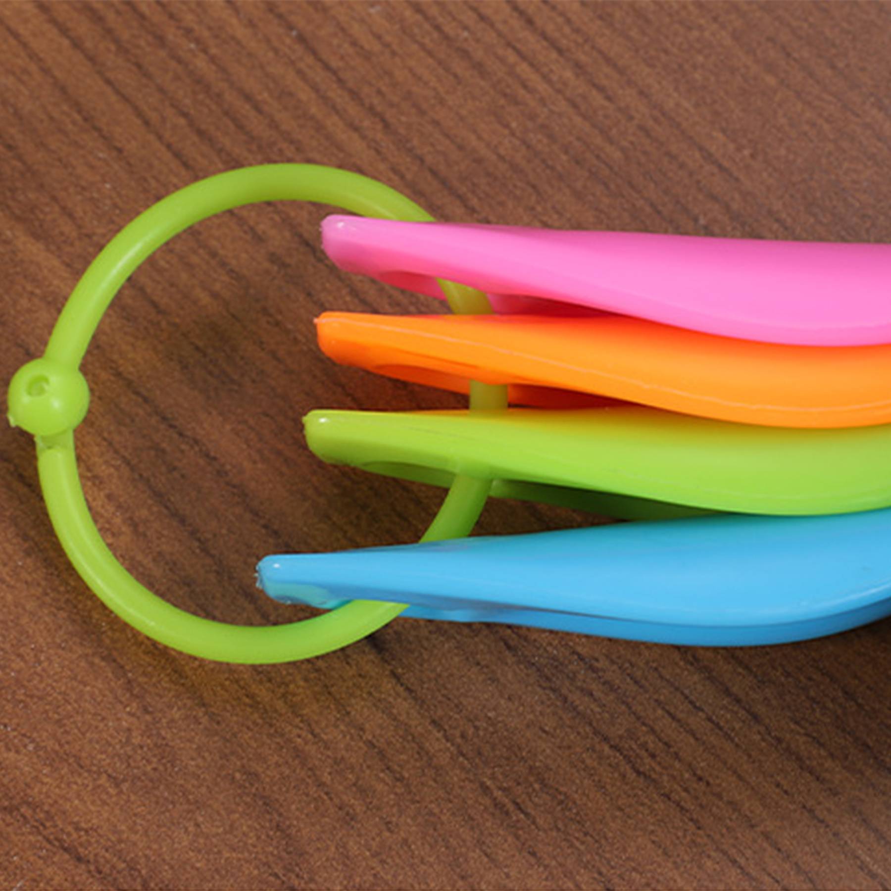 Colorful Measuring Plastic Spoons 4-Piece Set 3