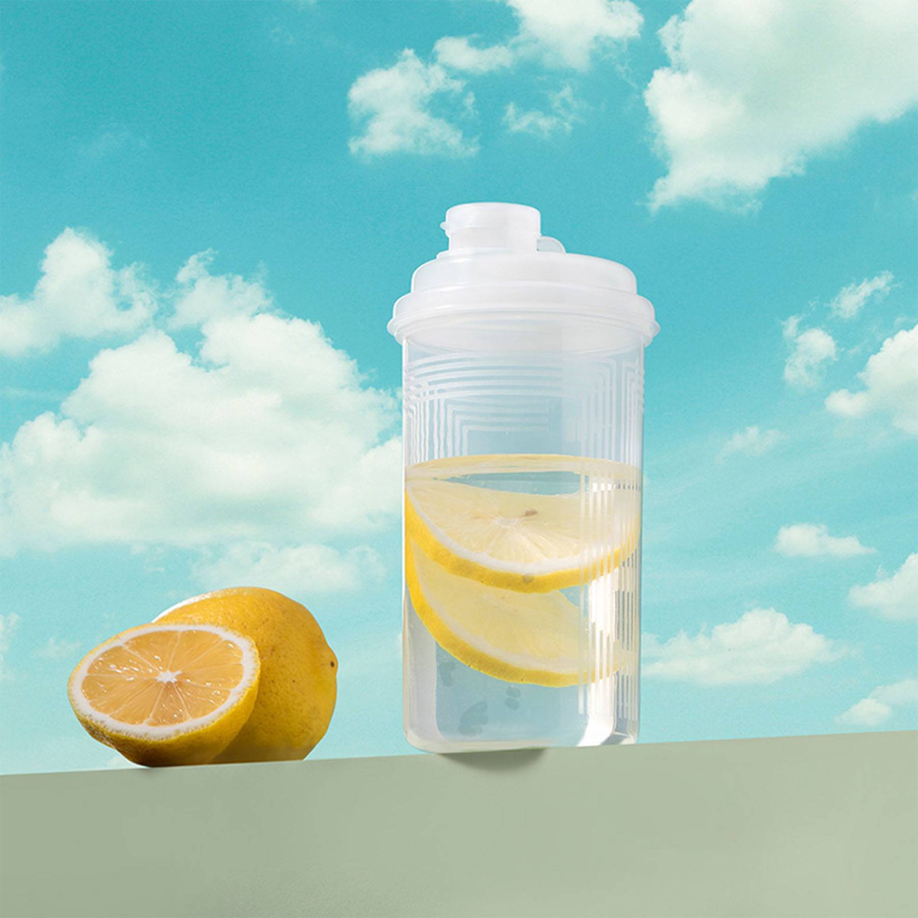 17.5oz Plastic clear graduated water bottle 4