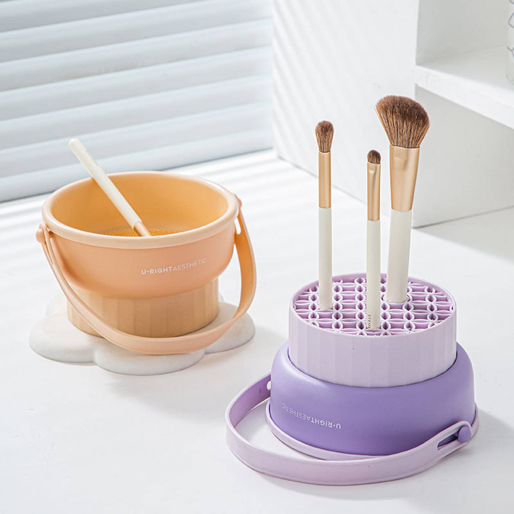 Silicone Beauty egg makeup brush cleaning basket 3